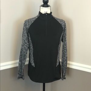 Black & white athletic pullover w/quarter zip